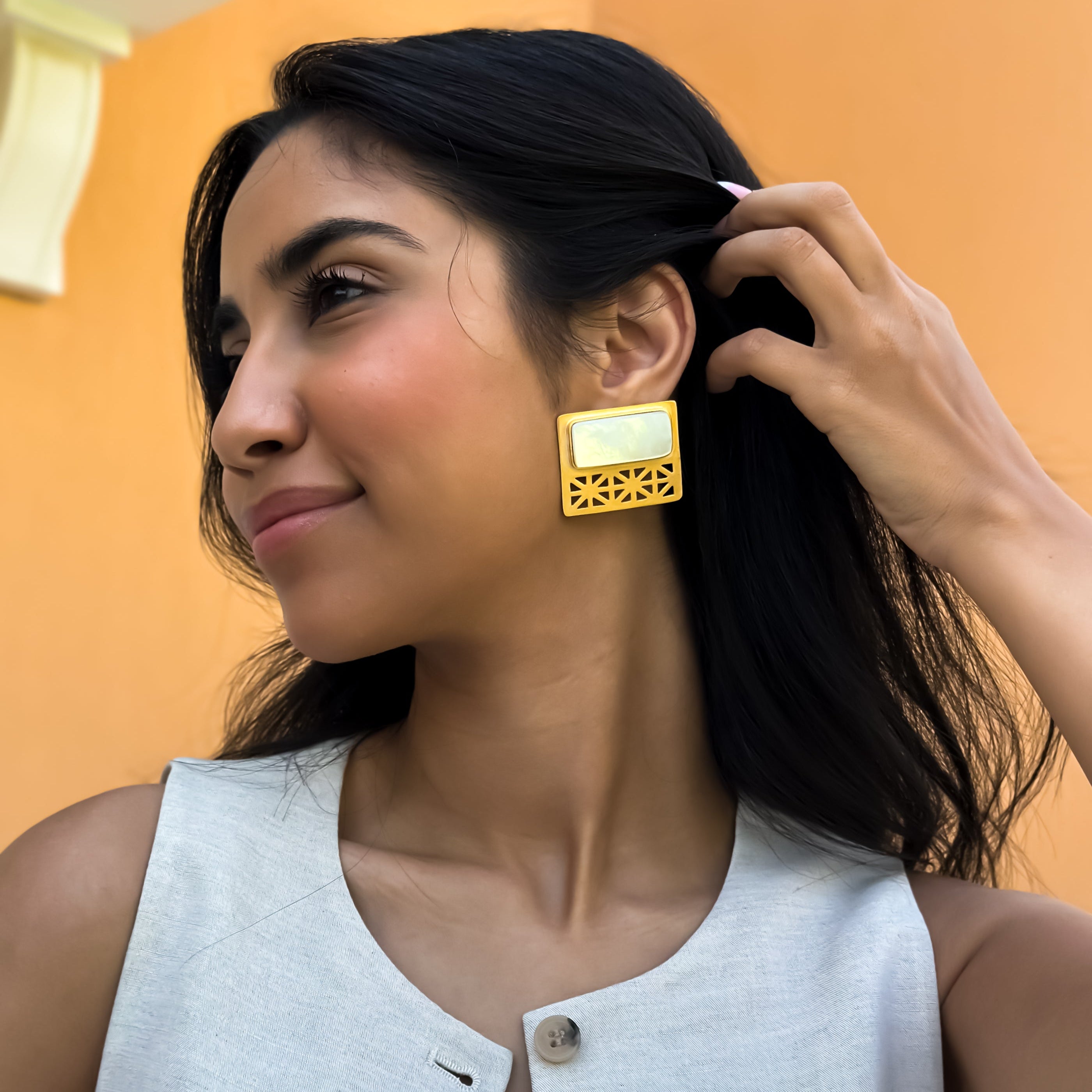 Shell Blossom Earring