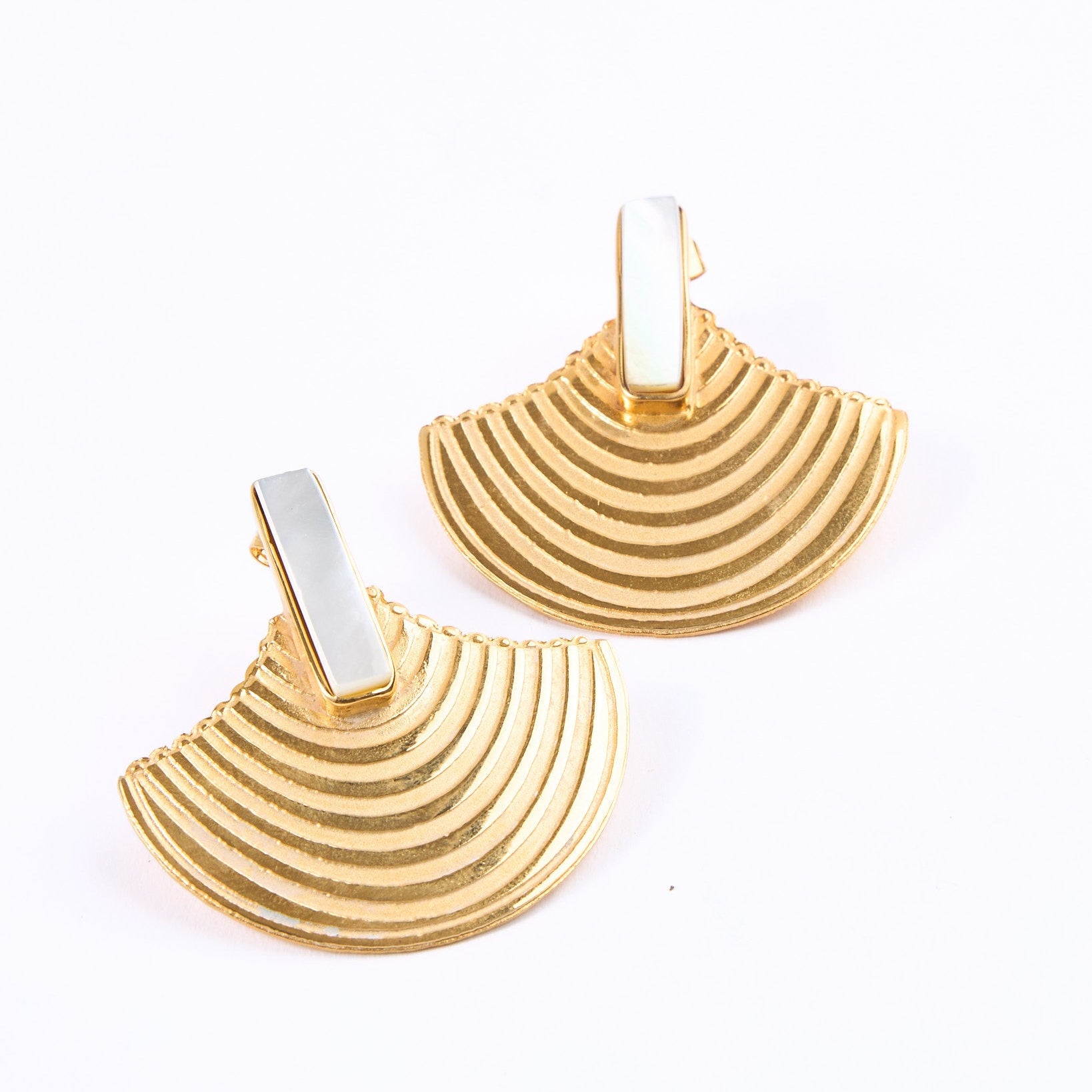 Shell Earring